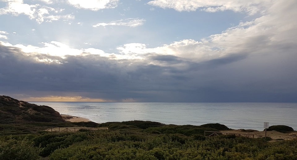 Atardecer en Portu Maga, uno de los lugares más puros y salvajes de Cerdeña